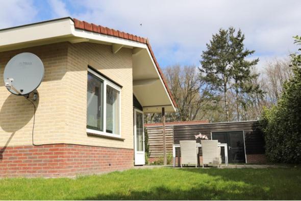 Villa Huinerhofje 2 - Vrijstaand Met Grote Omheinde Tuin, Rust, Privacy En Nabij Bossen Putten Exterior foto